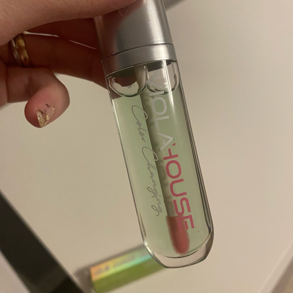 Color changing blush